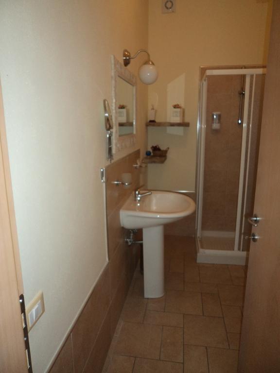 Sogno D'Oro B&B Poggibonsi Cameră foto